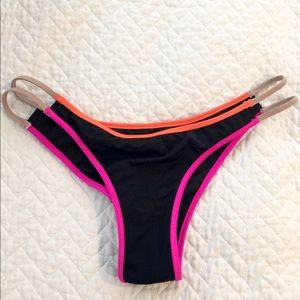 NWOT Victoria’s Secret The Itsy Size M